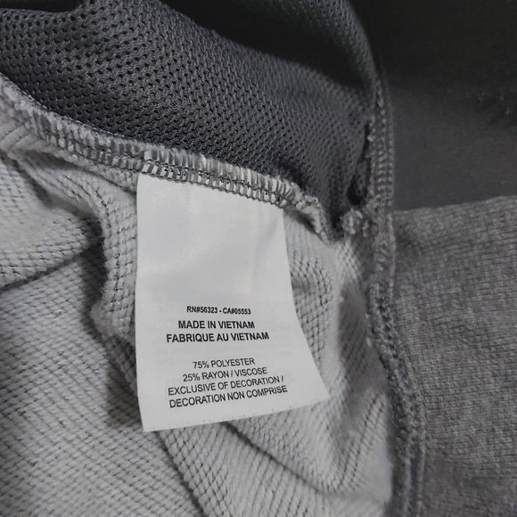 Nike grey sweatshirt- size small - Picture 8 of 8